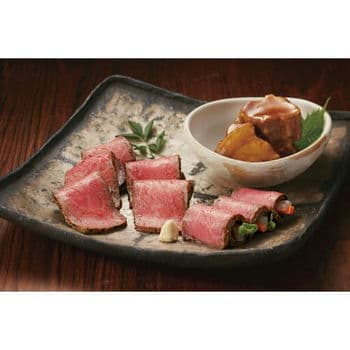 なだ万　黒毛和牛ローストビーフ・黒豚の角煮詰合せ
