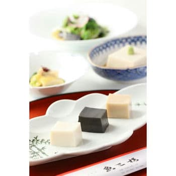 京都伏見 「魚三楼」 ごま豆腐