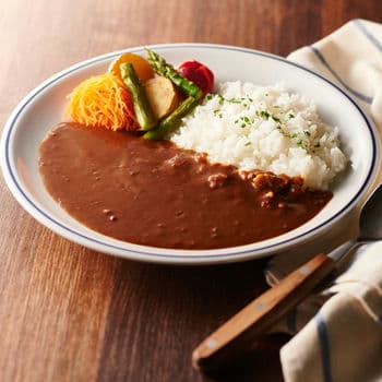 牛肉をじっくり煮込んだカレー