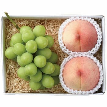 桃（2玉入）とシャインマスカット（1房）詰合せ