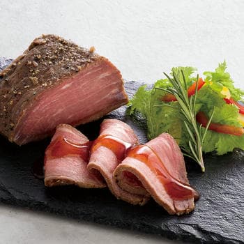 飯塚隆太監修 牧草牛のローストビーフ黒トリュフソース付