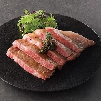 新見フレッシュキャビアと千屋牛サーロインステーキ