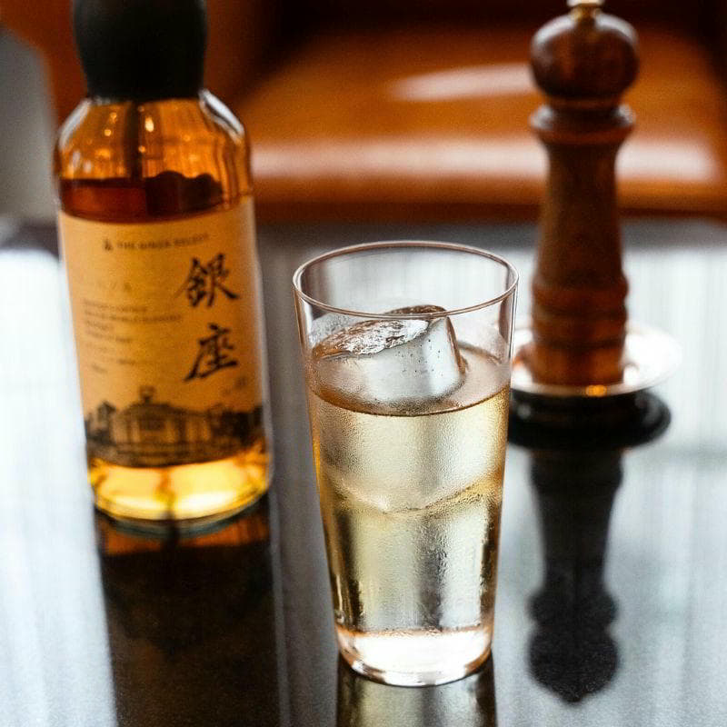 銀座デラックスワールドウイスキー 金ラベル（700ml） THE GINZA