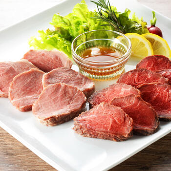 牛・塩　鉄板焼きローストビーフ＆ローストポーク