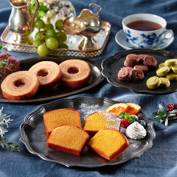 プレミアム焼菓子ギフト（11個入　紅茶付）