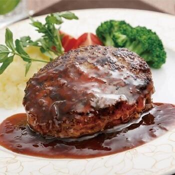 牛肉100％ハンバーグ（6個）と黒トリュフソース