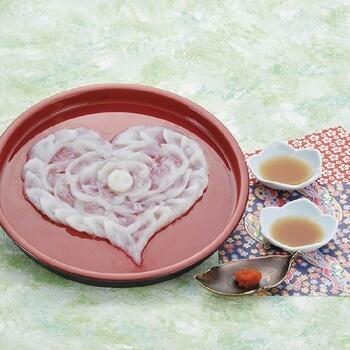 山口県萩産活〆まふく刺身ハート盛り（2人前）