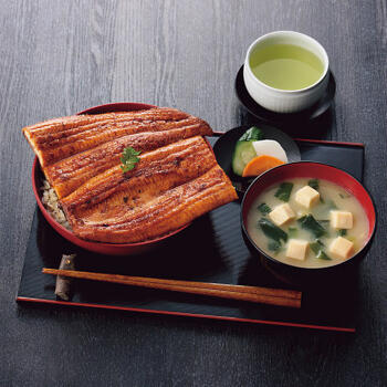 阿蘇夢鰻使用熊本県産うなぎの蒲焼（2尾）