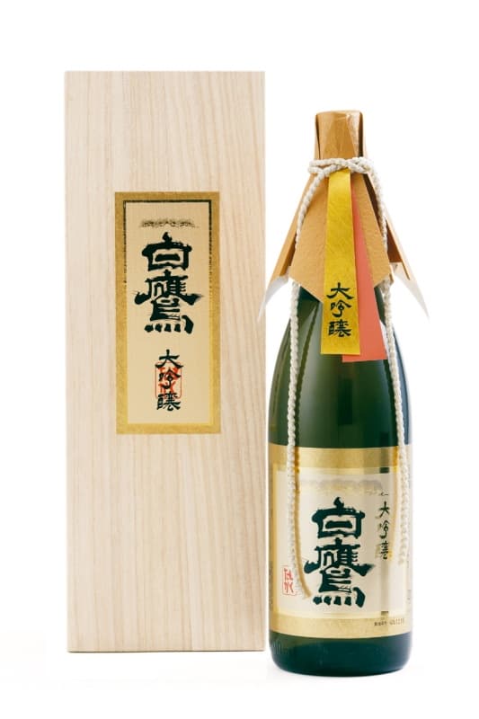 大吟醸白鷹 1.8L 白鷹 | お酒（酒類）のギフト通販 | ギフタ